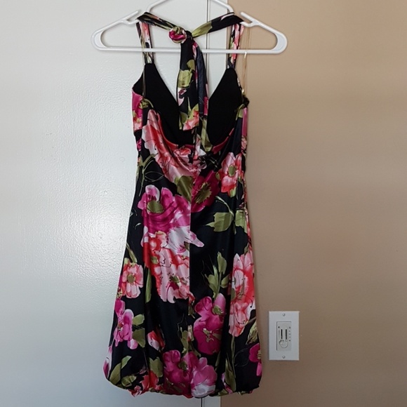 Trixxi Floral Dress - Size XS - Picture 2 of 7